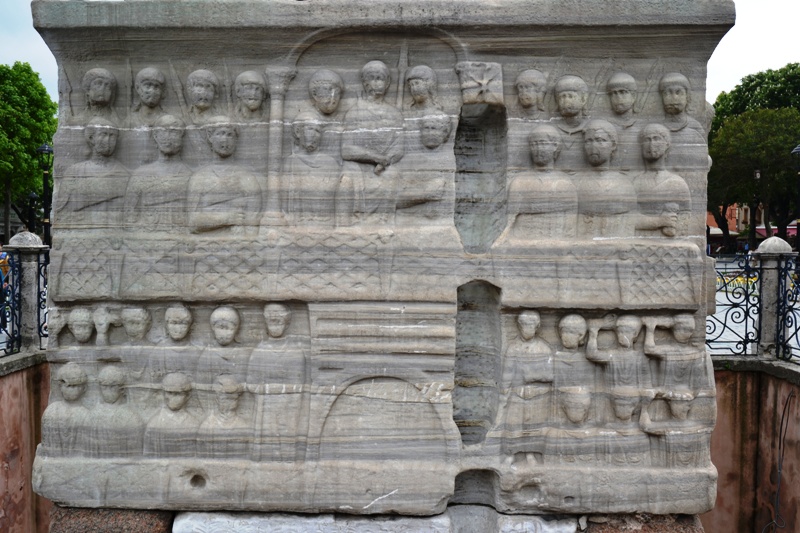 Obelisk kaide kuzey yüz